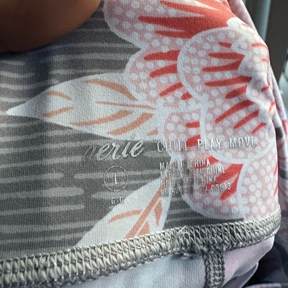 Aerie🌟🤩 Floral Leggings - Green and Pink - Picture 3 of 5